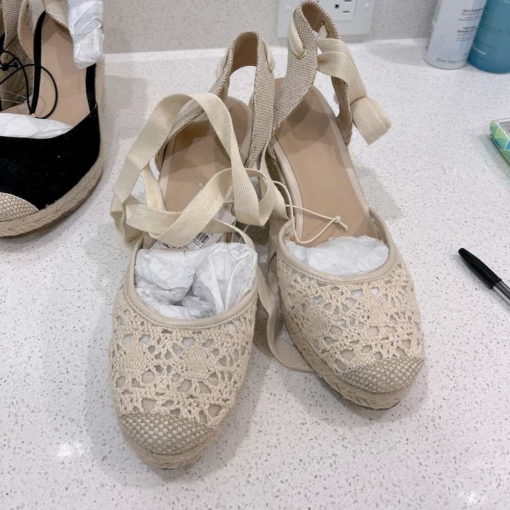 Brand new loft white wedges